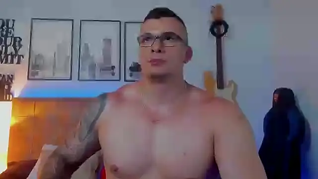 Snapshot of seancarreraa chatting on 09/16/25, 03:07 seancarreraa online show from 09/16/25, 03:07