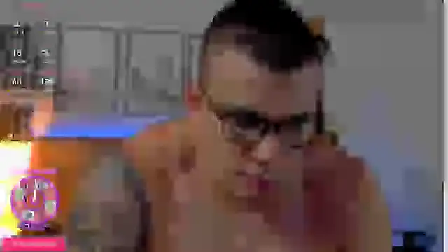 Snapshot of seancarreraa chatting on 09/09/25, 04:11 seancarreraa online show from 09/09/25, 04:11