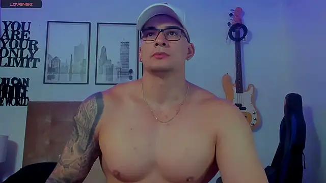 Snapshot of seancarreraa chatting on 10/23/25, 03:54 seancarreraa online show from 10/23/25, 03:54