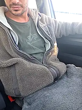 Zeefy online show from 03/11/26, 08:19