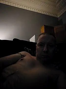 Snapshot of walker1979 chatting on 02/08/26, 02:31 walker1979 online show from 02/08/26, 02:31