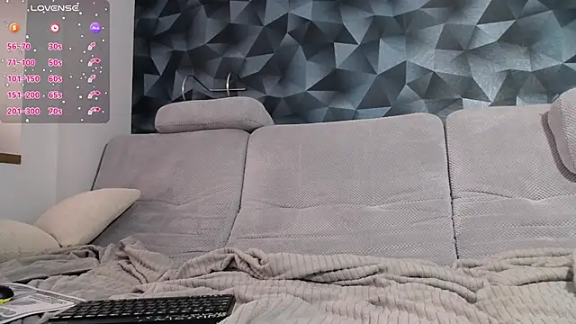 Snapshot of MakiimaStar chatting on 02/11/26, 05:51 MakiimaStar online show from 02/11/26, 05:51