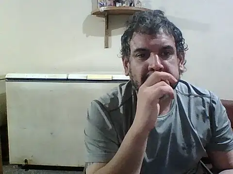 Snapshot of Rodrigo_happy chatting on 09/14/25, 04:35 Rodrigo happy online show from 09/14/25, 04:35