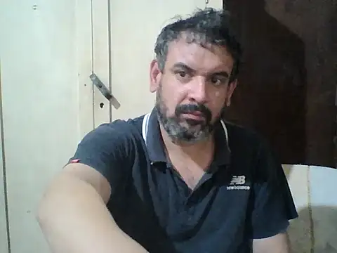 Rodrigo happy online show from 10/23/25, 01:48