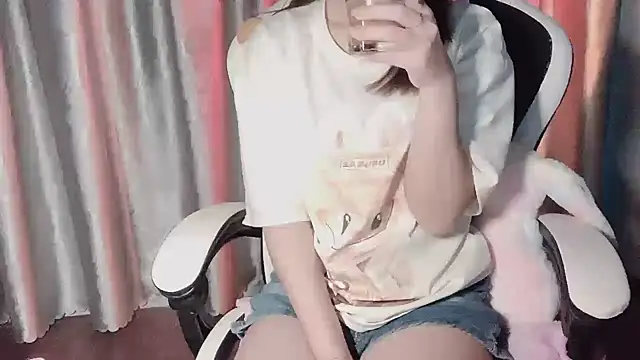 Snapshot of _Ely_ chatting on 02/25/25, 12:38 Ely online show from 02/25/25, 12:38