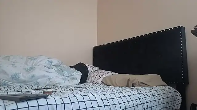 hailzeffn online show from 10/01/25, 04:00