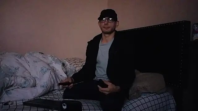 hailzeffn online show from 10/21/25, 06:57