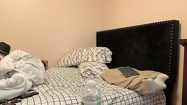 hailzeffn online show from 10/22/25, 07:13