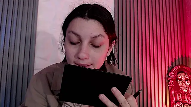 sophy rock online show from 10/28/25, 03:22