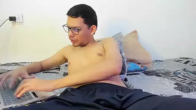 Diego-Monsalve online show from 11/17/25, 10:14