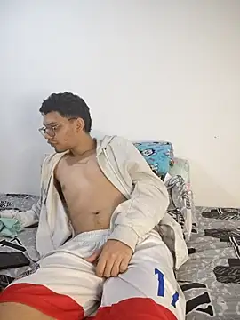 Diego-Monsalve online show from 03/19/25, 06:01