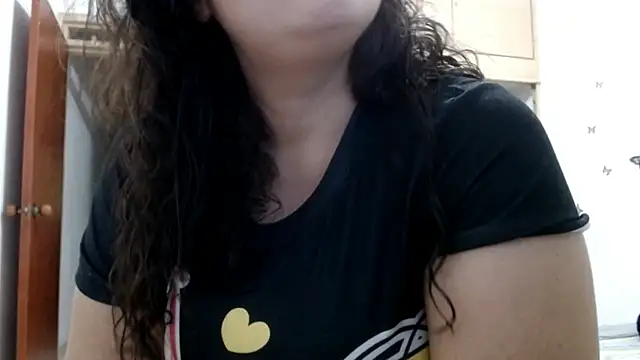 Snapshot of ladydeathz chatting on 01/12/25, 04:42 ladydeathz online show from 01/12/25, 04:42