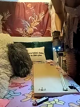 whitetrashdirtyslut online show from 11/29/25, 09:59