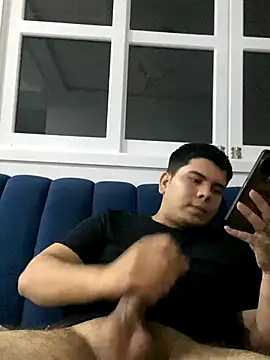 juanalge26 online show from 09/14/25, 04:13