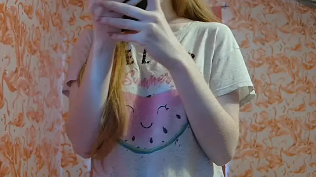 strawberrysmoothie online show from 01/13/26, 08:02