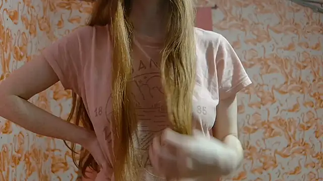 strawberrysmoothie online show from 04/15/26, 01:44