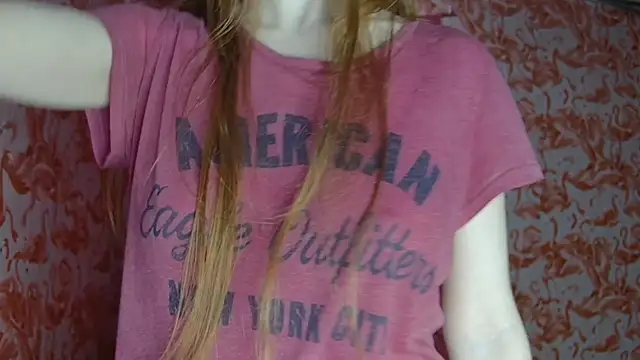 strawberrysmoothie online show from 04/05/26, 09:21