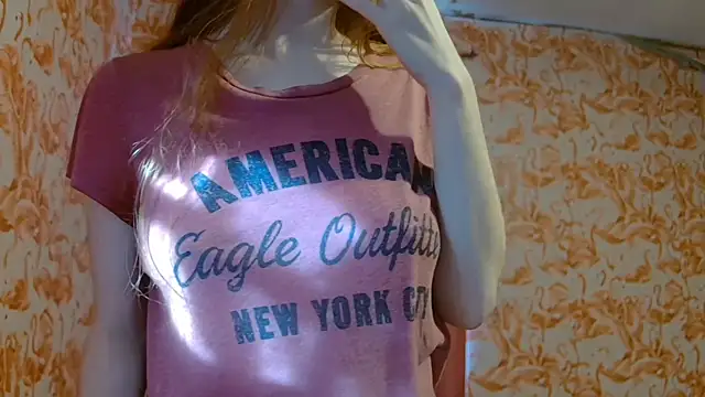 strawberrysmoothie online show from 11/28/25, 08:09