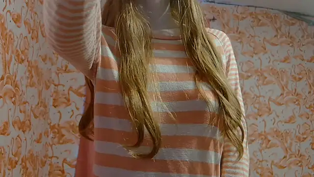 strawberrysmoothie online show from 10/26/25, 06:52