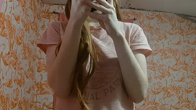 strawberrysmoothie online show from 12/14/25, 10:37