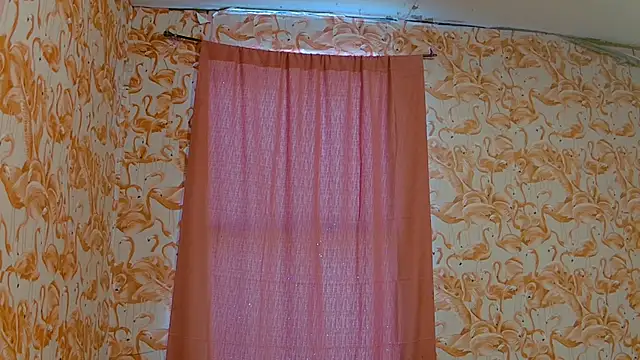 strawberrysmoothie online show from 11/04/25, 08:34