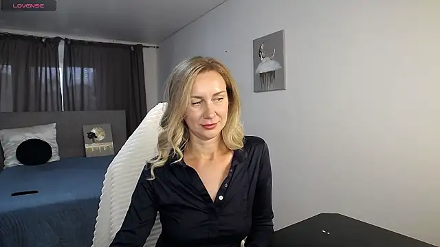 Snapshot of Vanessa_Nowak chatting on 07/16/26, 03:09 Vanessa Nowak online show from 07/16/26, 03:09