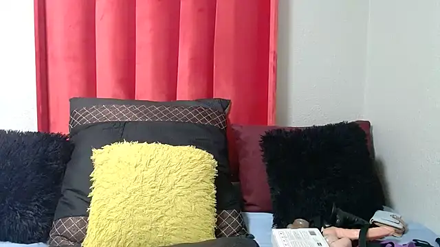 Snapshot of chocolatemix44 chatting on 02/18/26, 12:08 chocolatemix44 online show from 02/18/26, 12:08