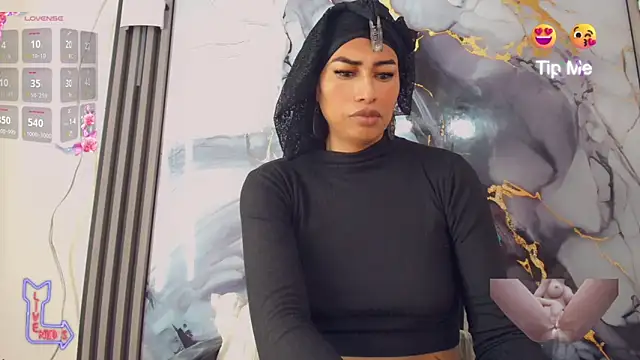 Snapshot of khiara_moretti chatting on 06/19/26, 11:49 khiara moretti online show from 06/19/26, 11:49