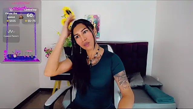Snapshot of khiara_moretti chatting on 03/22/25, 11:42 khiara moretti online show from 03/22/25, 11:42
