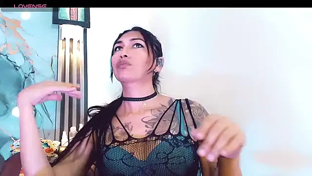 khiara moretti online show from 12/03/25, 11:20