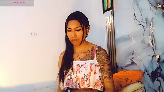 Snapshot of khiara_moretti chatting on 10/03/25, 11:01 khiara moretti online show from 10/03/25, 11:01