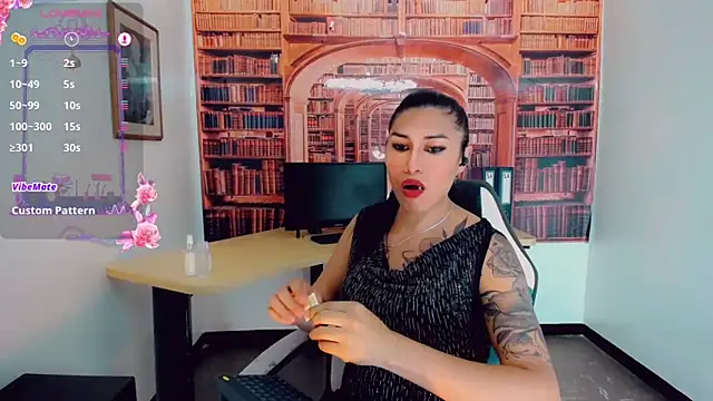 Snapshot of khiara_moretti chatting on 03/03/25, 11:03 khiara moretti online show from 03/03/25, 11:03