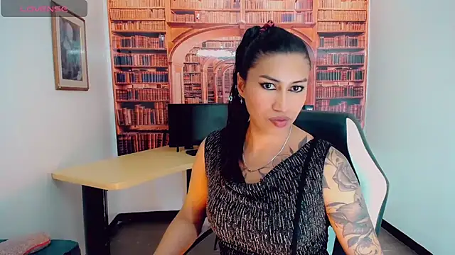 Snapshot of khiara_moretti chatting on 03/03/25, 07:49 khiara moretti online show from 03/03/25, 07:49