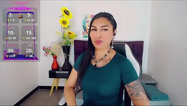 Snapshot of khiara_moretti chatting on 03/22/25, 02:47 khiara moretti online show from 03/22/25, 02:47