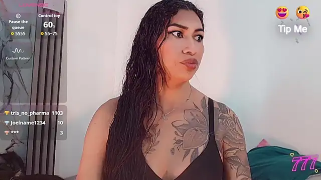 Snapshot of khiara_moretti chatting on 07/21/26, 11:33 khiara moretti online show from 07/21/26, 11:33