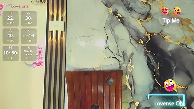 Snapshot of khiara_moretti chatting on 02/17/26, 07:44 khiara moretti online show from 02/17/26, 07:44