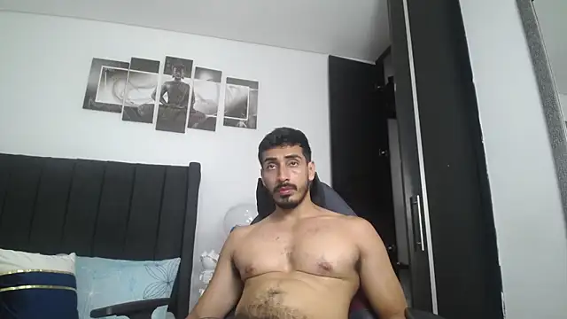 Snapshot of muscle_ares chatting on 02/21/25, 01:44 muscle ares online show from 02/21/25, 01:44