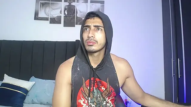 Snapshot of muscle_ares chatting on 02/26/25, 11:32 muscle ares online show from 02/26/25, 11:32