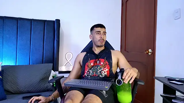 muscle ares online show from 11/11/25, 11:53