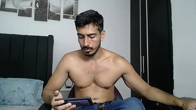 Snapshot of muscle_ares chatting on 03/22/25, 06:36 muscle ares online show from 03/22/25, 06:36