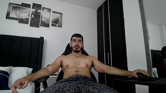 Snapshot of muscle_ares chatting on 01/23/25, 03:05 muscle ares online show from 01/23/25, 03:05