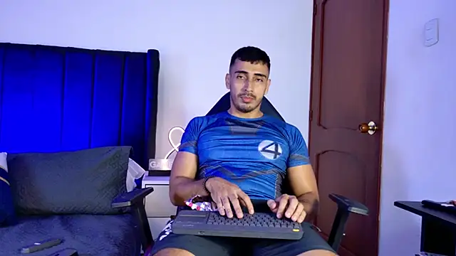 muscle ares online show from 11/11/25, 12:27