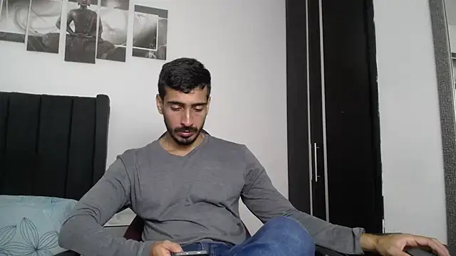 Snapshot of muscle_ares chatting on 03/22/25, 03:31 muscle ares online show from 03/22/25, 03:31