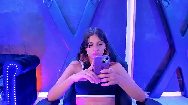 Agathaargent  online show from 02/04/26, 11:00