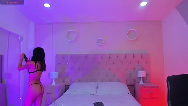 Agathaargent  online show from 11/23/25, 05:06