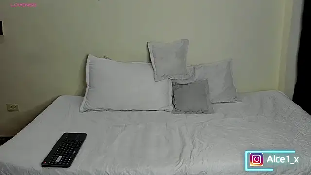 Alice fox  - online show from 01/15/26, 09:23