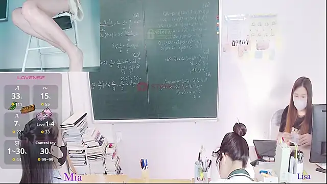 Snapshot of _Math_ chatting on 06/15/26, 11:48 Math online show from 06/15/26, 11:48