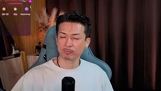 HARU-outdoor-x online show from 10/25/25, 02:17