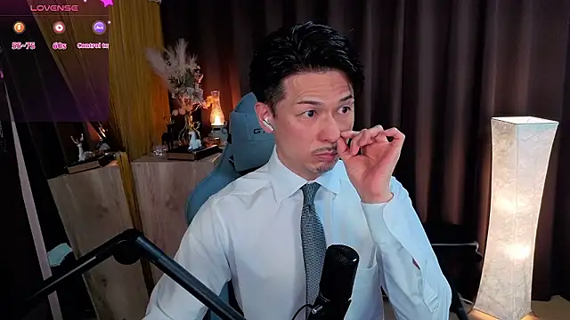 HARU-outdoor-x online show from 12/19/25, 02:19