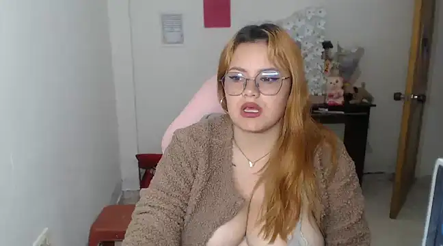 Snapshot of celeste_anny_1 chatting on 03/22/25, 08:37 celeste anny 1 online show from 03/22/25, 08:37